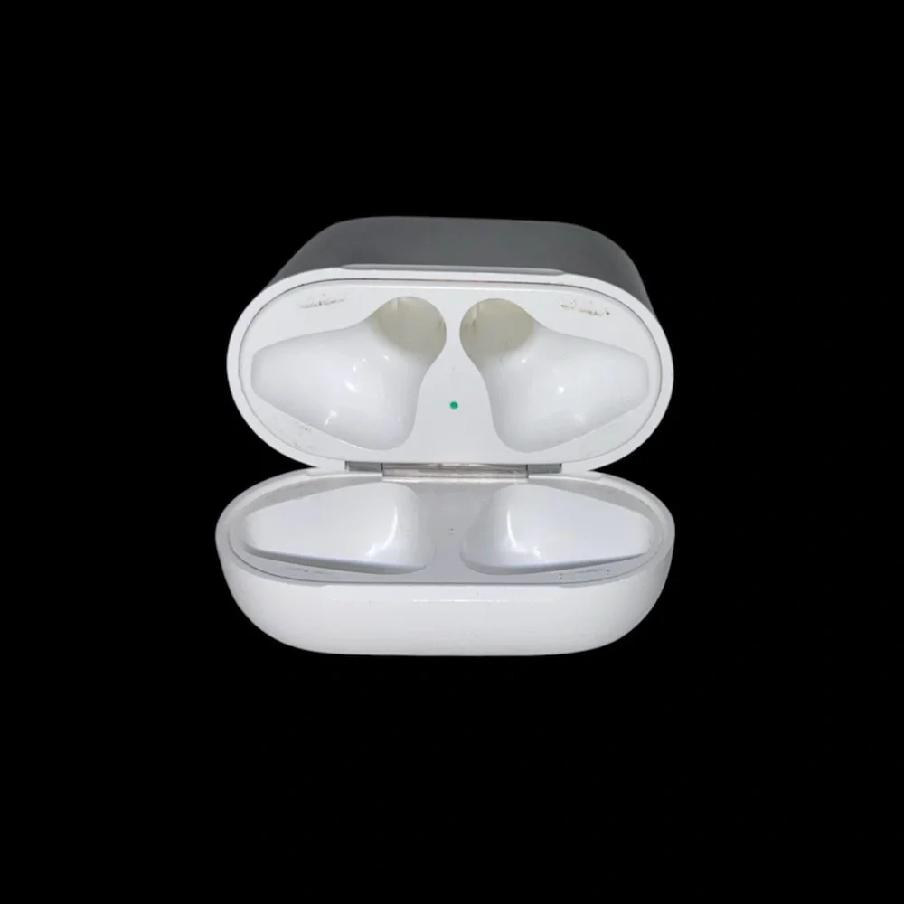 Apple Lightning Charging Case (A1602) - Genuine. Good condition & Working order - Picture 3 of 9